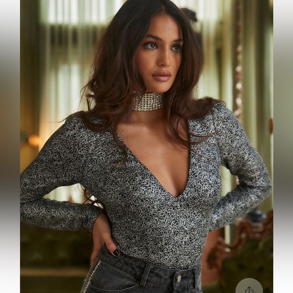 12th Tribe Dana Silver Bodysuit NWOT - Picture 4 of 9